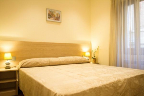 Гостиница Hostal Excellence  Барселона